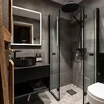 Basecamp 4* Лонгйир