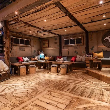 فندق بيس كامب 4*