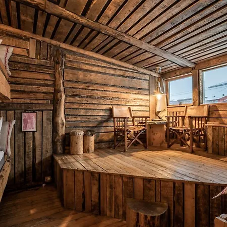 بيس كامب فندق 4*