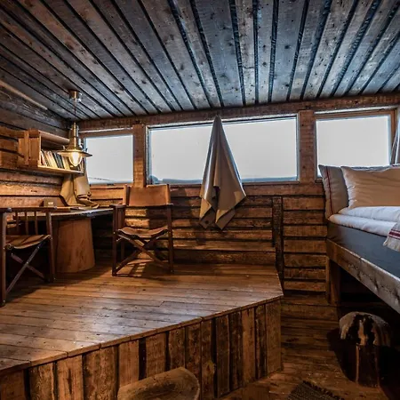 Basecamp Лонгйир