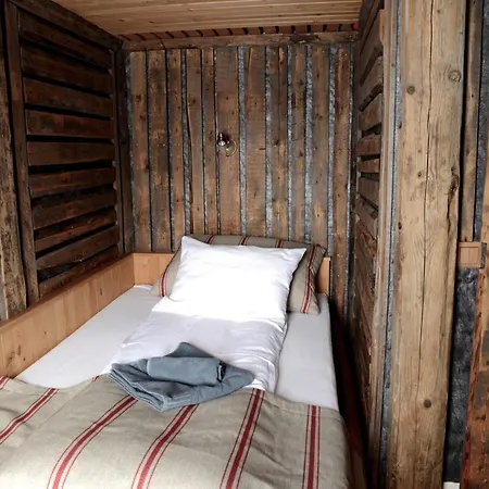 Basecamp 4* Longyearbyen