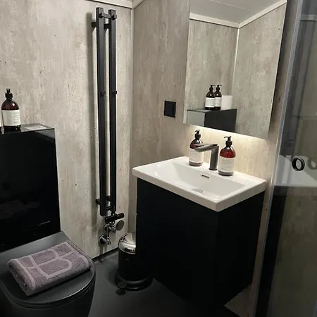 Basecamp Hotel 4*