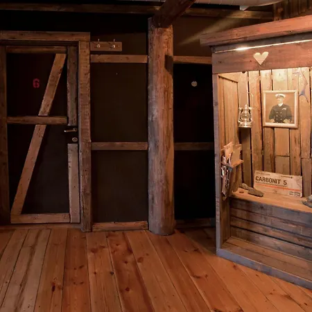 فندق بيس كامب لونغياربين