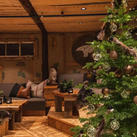 Hotel Basecamp