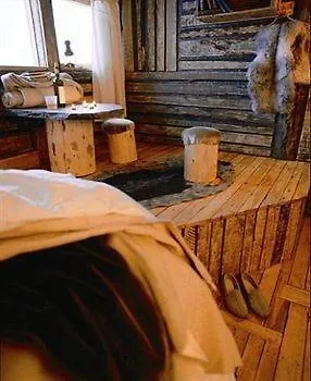 Basecamp 4* Longyearbyen