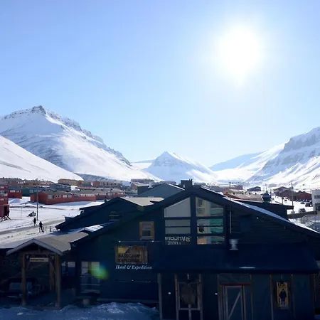 بيس كامب فندق