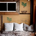 Basecamp Hotel