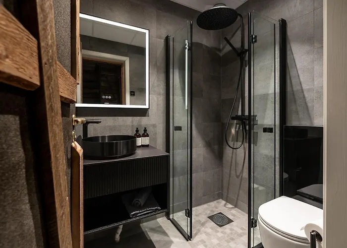 Basecamp 4* Longyearbyen