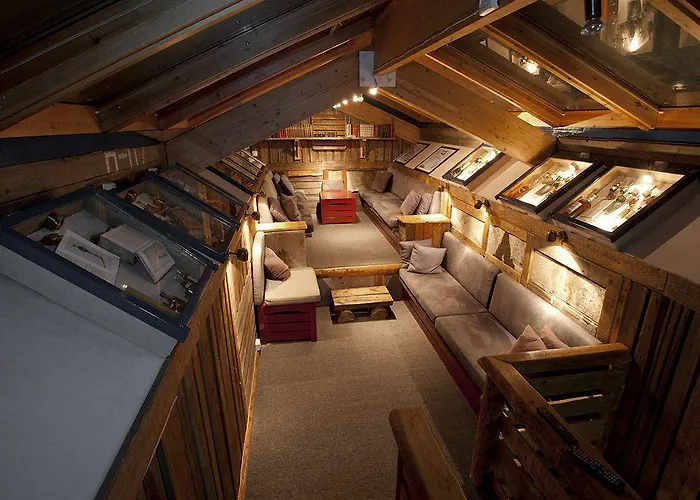 Basecamp 4* Longyearbyen